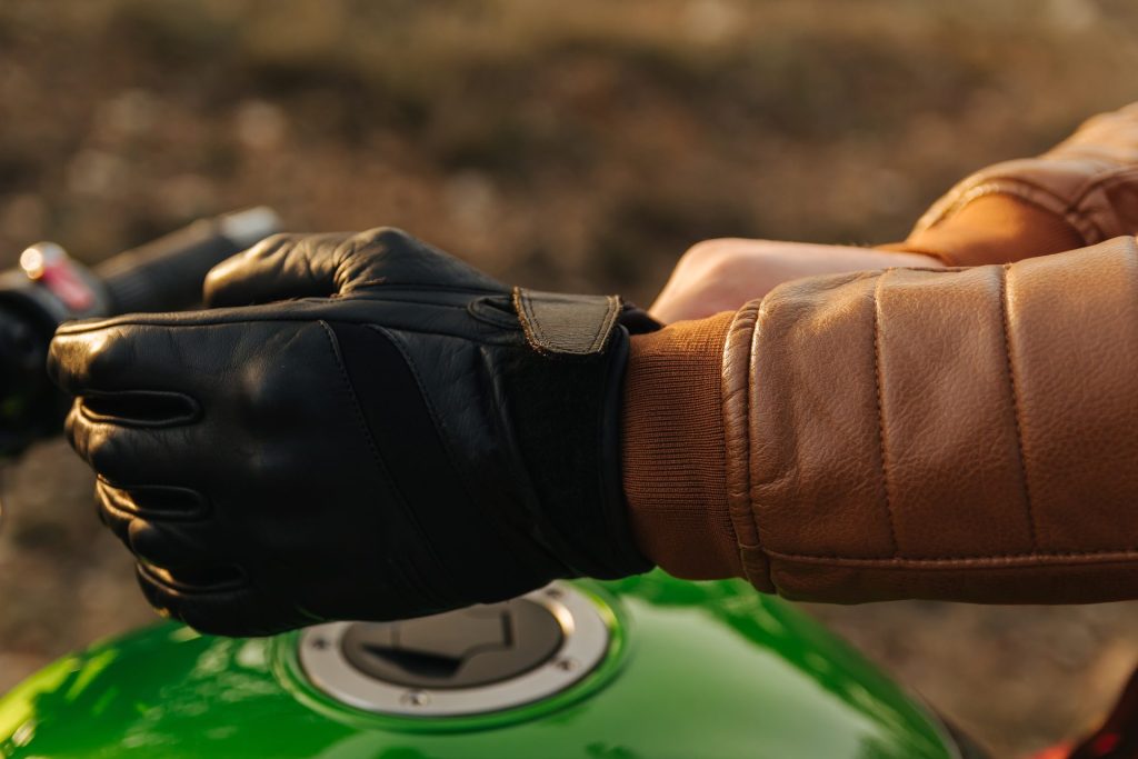 Vintage Driving Gloves - Feel the Power of the Past!