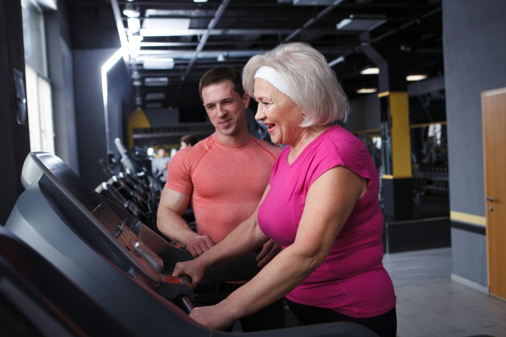 walking backwards on treadmill