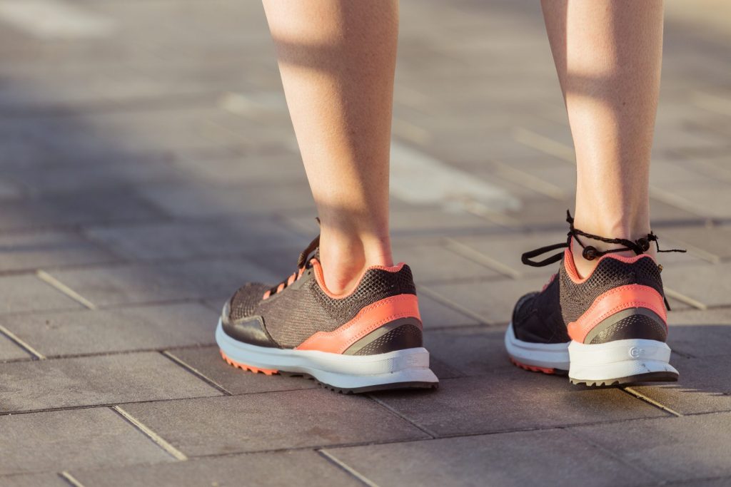 Best Walking Shoes For Flat Feet